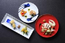 2017年に開業した「箱根・芦ノ湖　はなをり」のお料理写真。