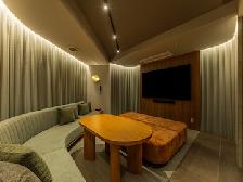 & Here SHINJUKU客室